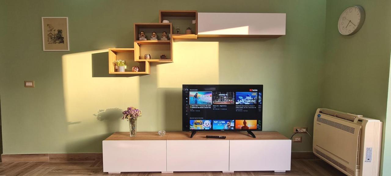 2v1 - Sheshi Willson Apartamento Tirana